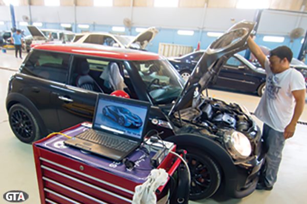 ECU diagnostics and coding on a MINI Cooper
